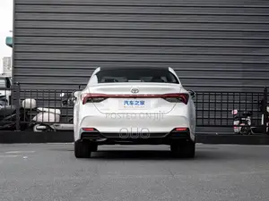 Toyota Avalon 2025 White