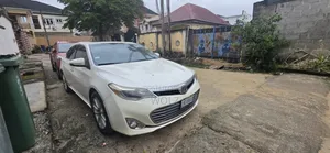 Toyota Avalon Limited Sedan FWD (3.5L 6cyl 6A) 2013 White
