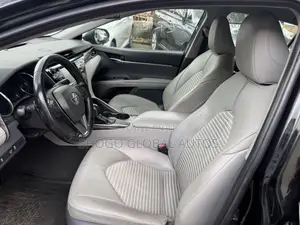 Toyota Camry SE (2.5L 4cyl 8A) 2019 Black