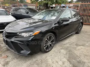 Toyota Camry SE (2.5L 4cyl 8A) 2019 Black