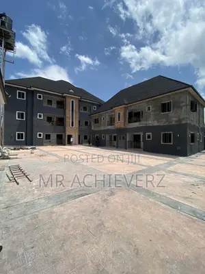 2bdrm Block of Flats in Jephta School, Obio-Akpor for rent