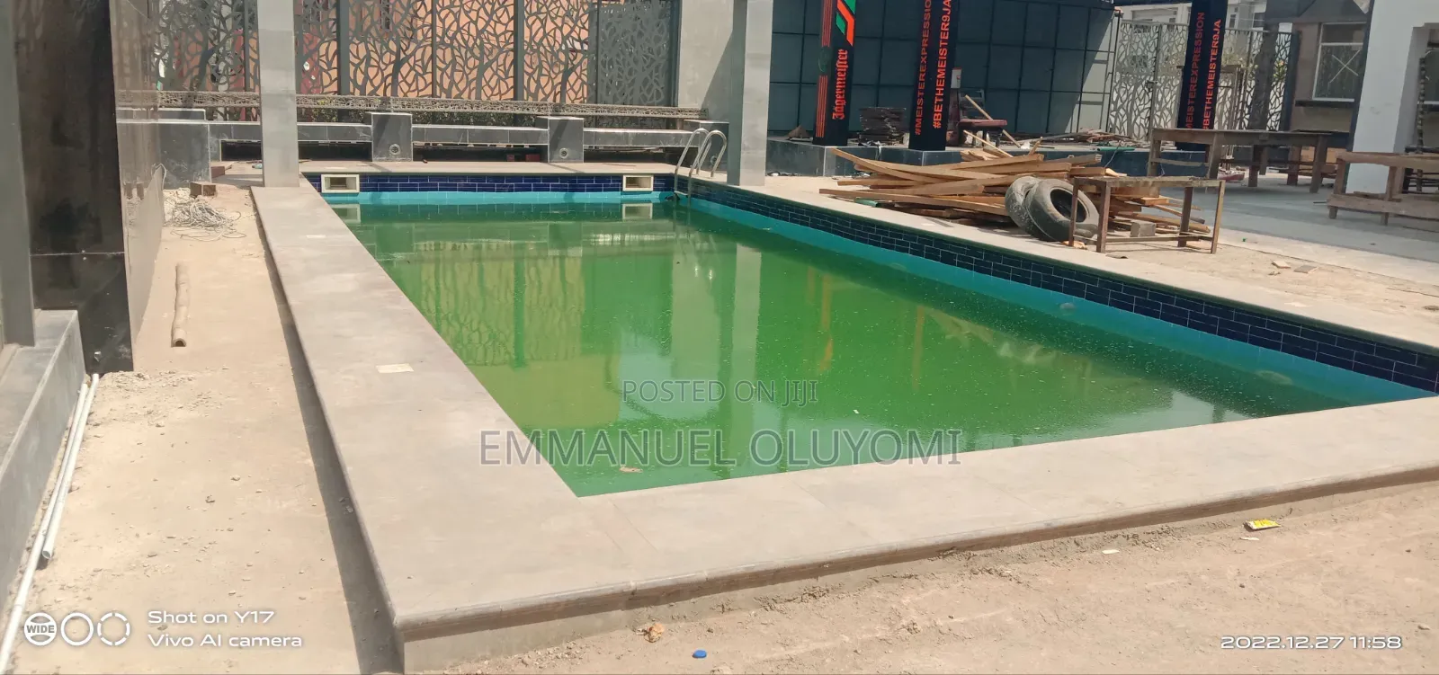 Swimming Pool Cleaning Services