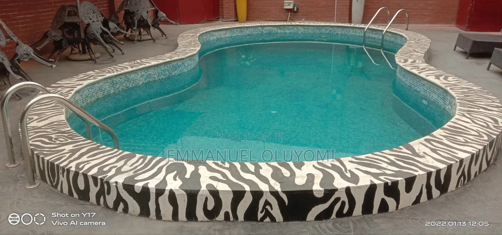 Swimming Pool Cleaning Services