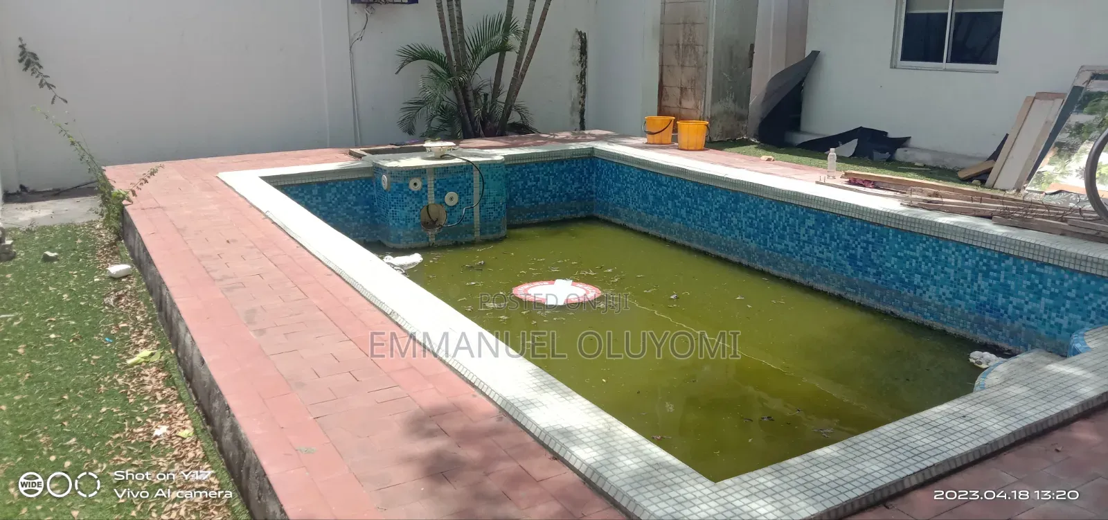 Swimming Pool Cleaning Services