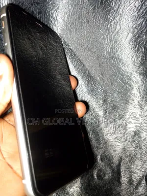 Apple iPhone 11 64 GB White