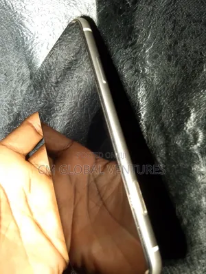 Apple iPhone 11 64 GB White