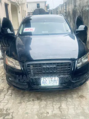 Audi Q5 2.0T Premium Quattro 2011 Black