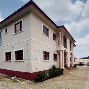 4bdrm Townhouse / Terrace in Gwarinpa for rent