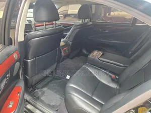 Lexus LS 2012 Black