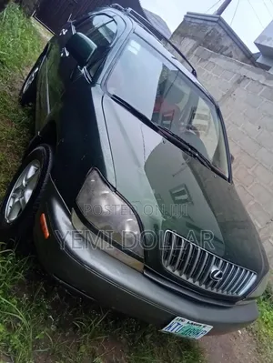 Lexus RX 2000 Green