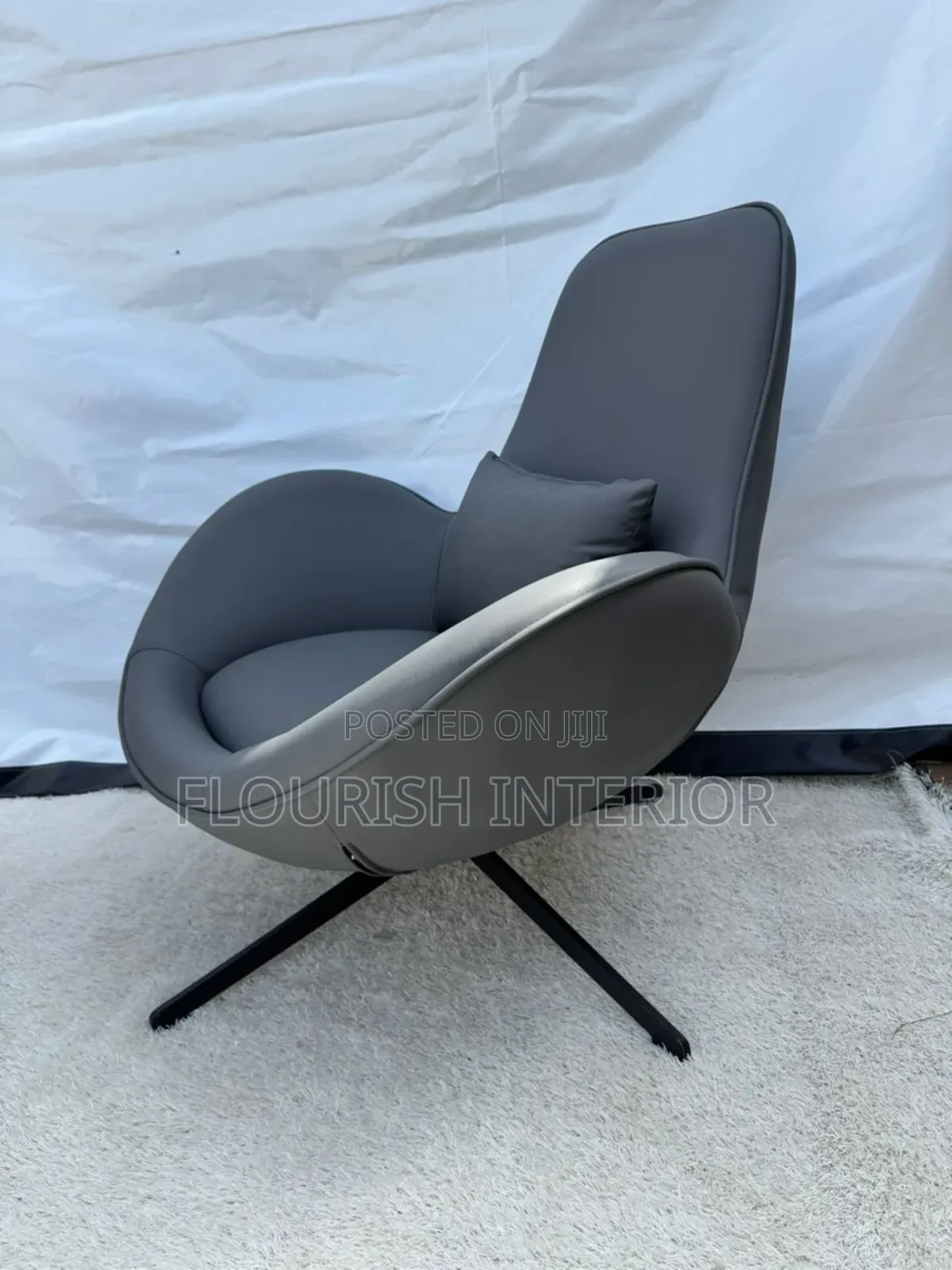 Imported Quality Classic Relaxation Rotating Chair.