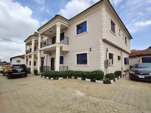 3bdrm Apartment in Elebu Market, Akala Express for rent