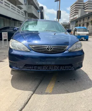 Toyota Camry 2005 Blue
