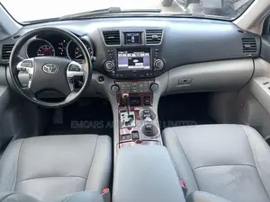 Toyota Highlander Limited 2012 Gray