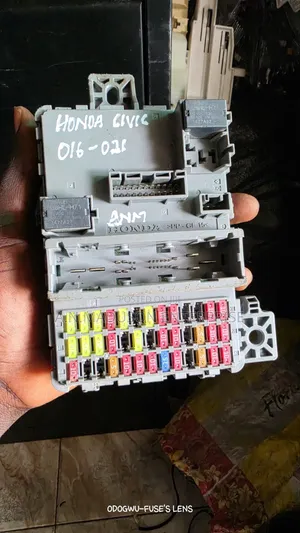 2016 - 202 Honda Civic Fuse Box and BCM