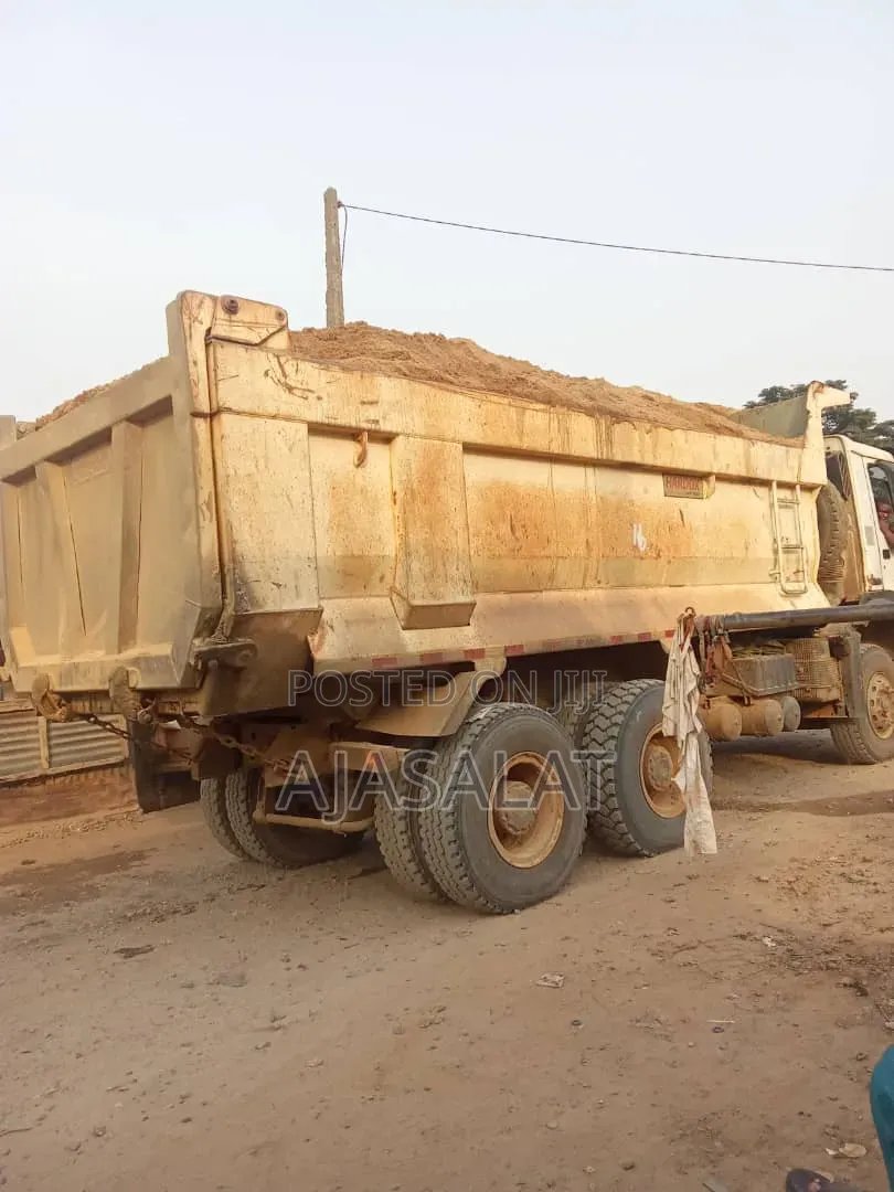 Granite 90 Tons and Sharp Sand