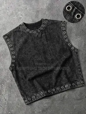 Stone-Wash Sleeveless Crop Top Detailed With Rows of Metallic