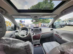 Toyota Sienna 2014 Gray
