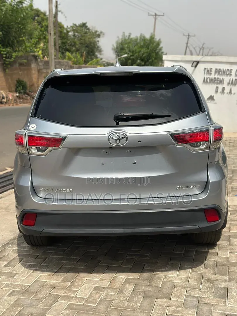 Toyota Highlander 2015 Silver