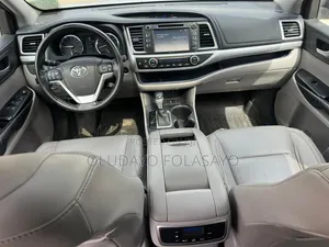 Toyota Highlander 2015 Silver