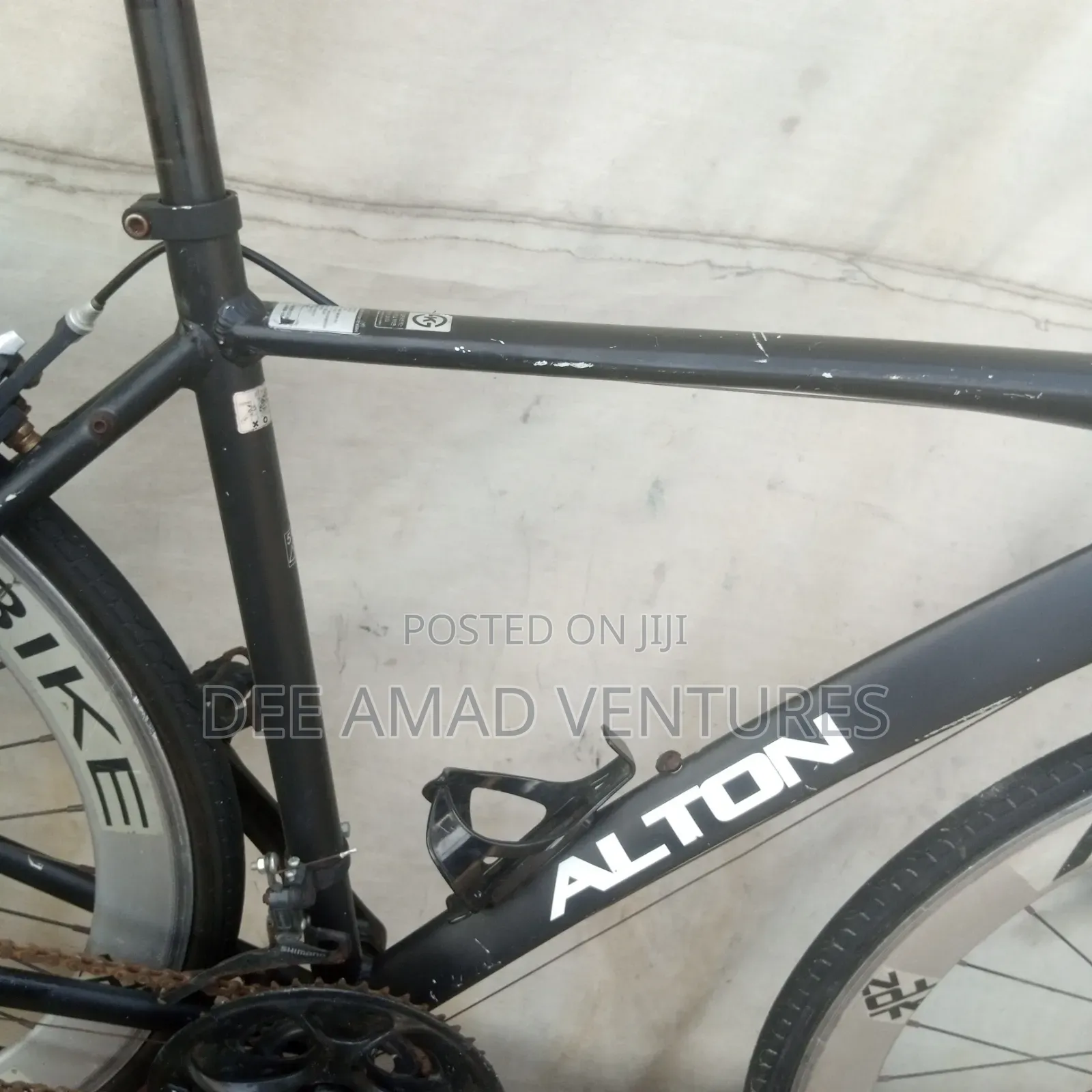 Black Alton Road Bicycle