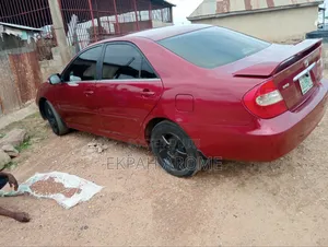 Toyota Camry LE 4dr Sedan (2.4L 4cyl 4A) 2004 Maroon