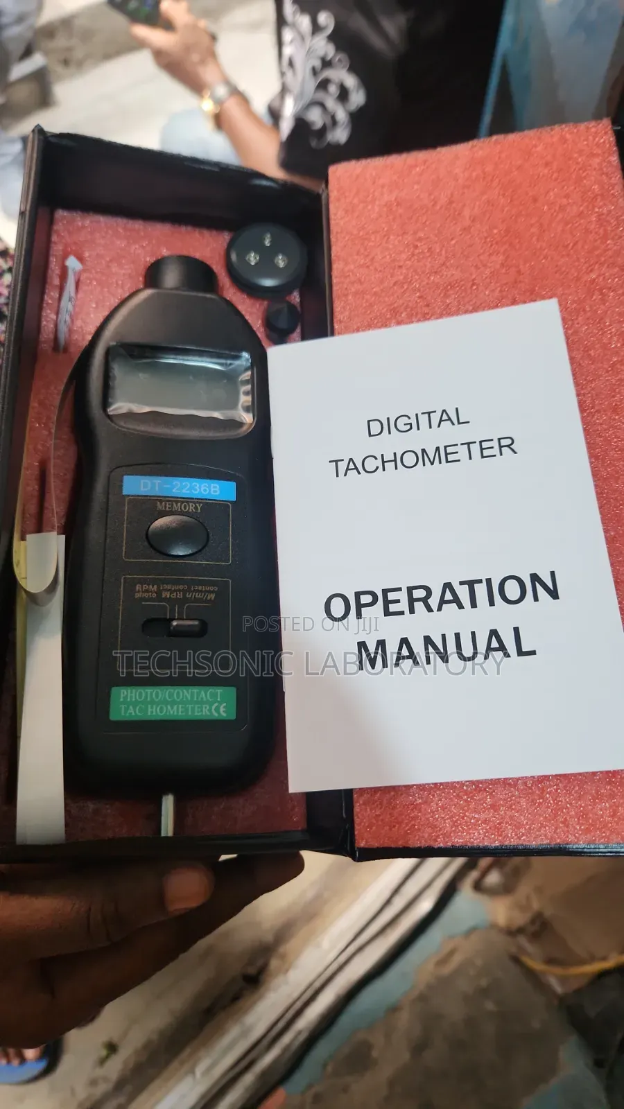 Digital Photo/Contact Tachometer