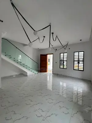 4bdrm Duplex in Chevron for rent
