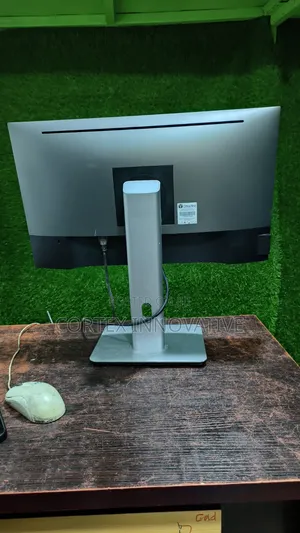 24 Inches Dell Ultrasharp Frameless Hdmi 1080p