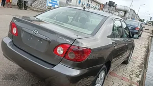 Toyota Corolla 2004 Gray