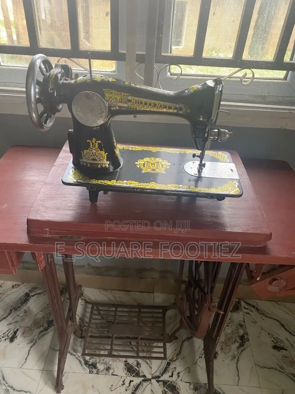Manual Sewing Machine