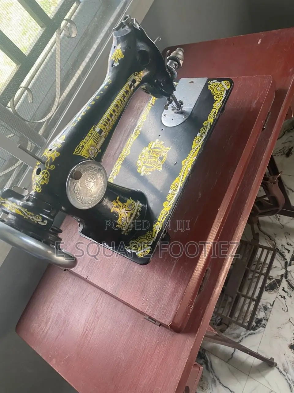 Manual Sewing Machine