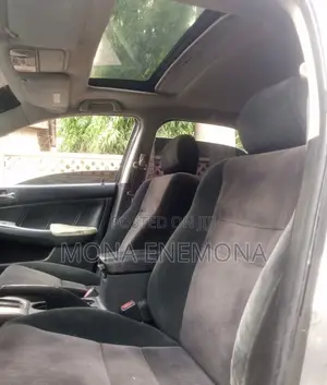 Honda Accord 2004 Silver