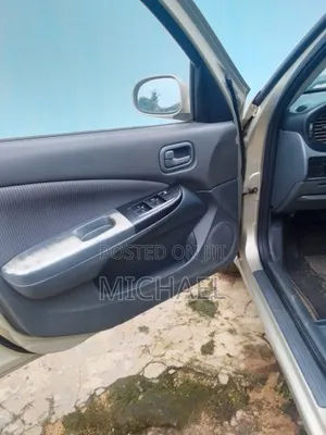 Nissan Sunny 2008 Gold
