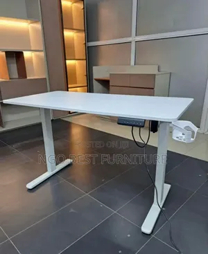 1.6 Meter Electric Adjustable Table