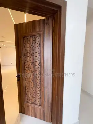 5bdrm Duplex in Life Camp for sale