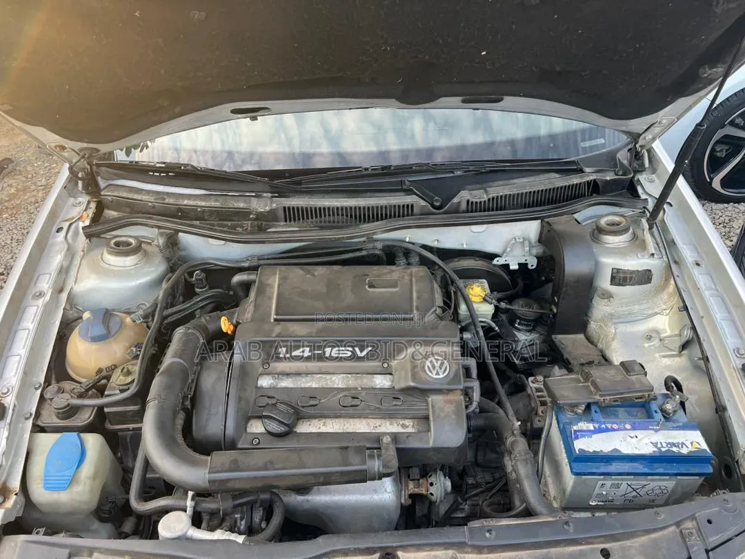Car 2004 Silver