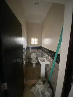 Mini Flat in Ikota for rent