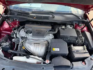 Toyota Camry SE 4dr Sedan (2.5L 4cyl 6A) 2017 Red