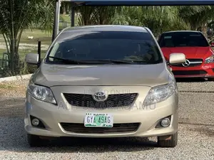 Toyota Corolla 2009 Gold