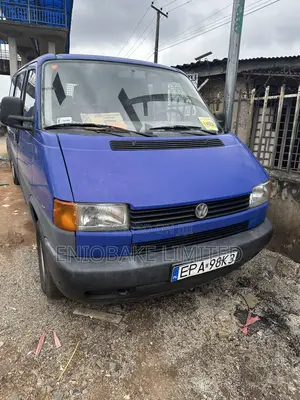 Volkswagen Caravell 1999 Blue
