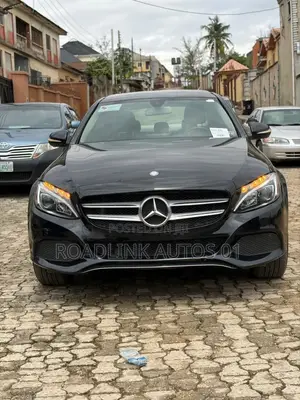Mercedes-Benz C300 2015 Black