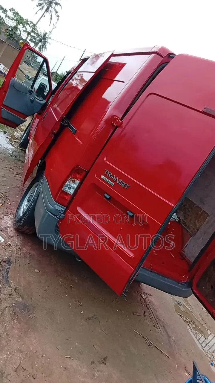 Ford Transit 2009 Red