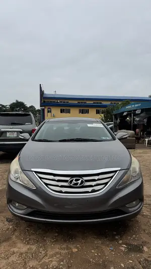 Hyundai Sonata Limited Sedan FWD (2.4L 4cyl 6A) 2013 Gray