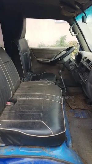 Mazda E2000 2007 Blue