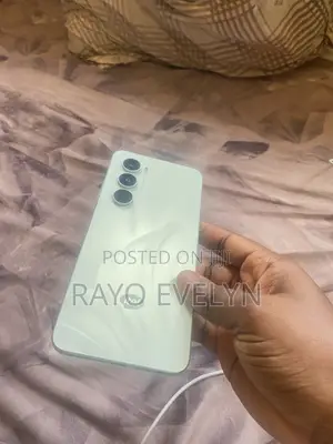 Itel A100 128 GB Green