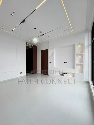 4bdrm Duplex in Ikota for sale