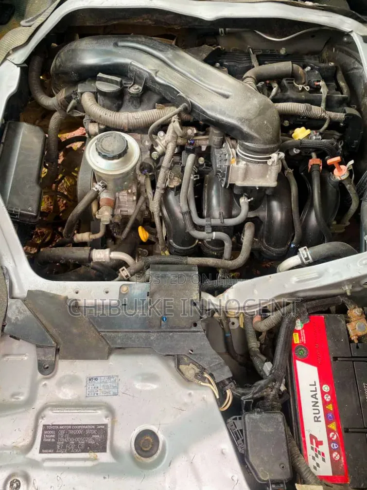 Toyota HiAce 2012