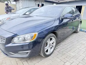 Volvo S60 T5 4dr Sedan AWD (2.5L 5cyl Turbo 6A) 2015 Blue