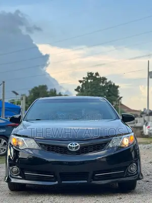 Toyota Camry XLE 4dr Sedan (2.5L 4cyl 6A) 2014 Black